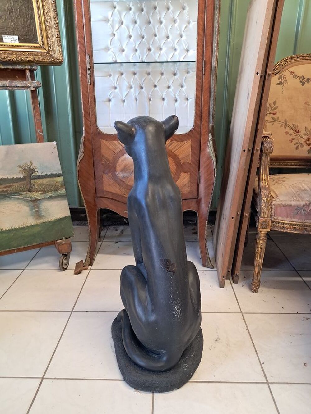 Statue panth&egrave;re assise, en pierre et b&eacute;ton cir&eacute; noir Jardin