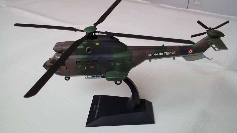 un lot h&eacute;licopt&egrave;re et un avion au 1/72 en tr&egrave;s bon &eacute;tats . 