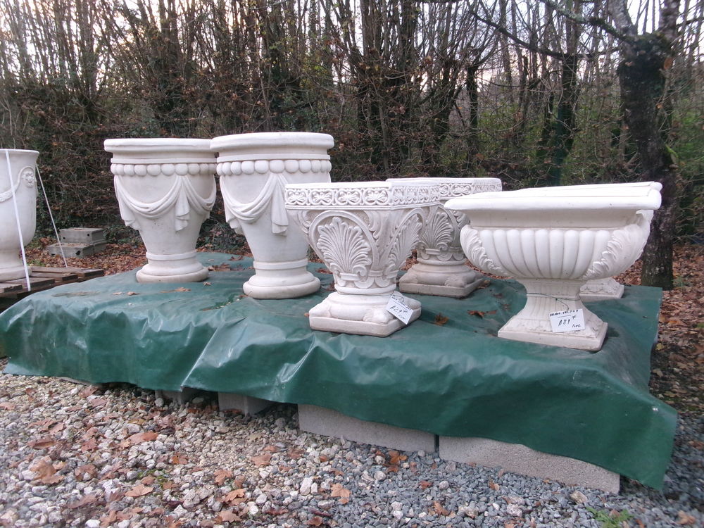 Pot en pierre reconstitu&eacute;e Décoration