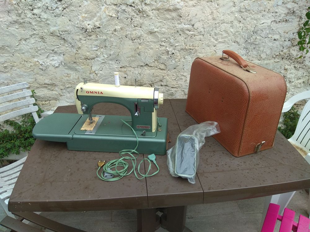 machine a coudre Electroménager