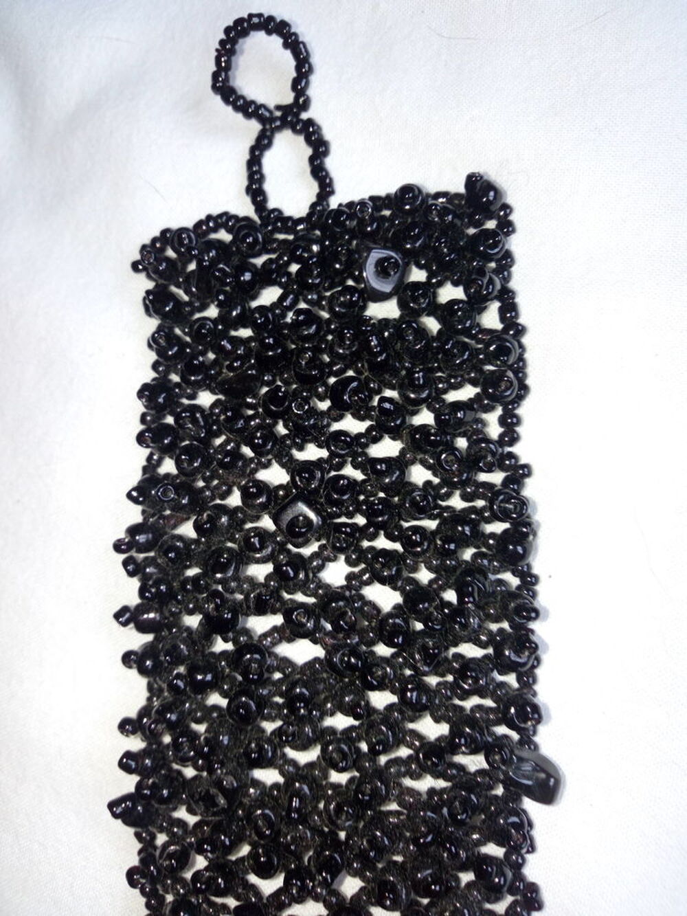 manchette perles noires Bijoux et montres