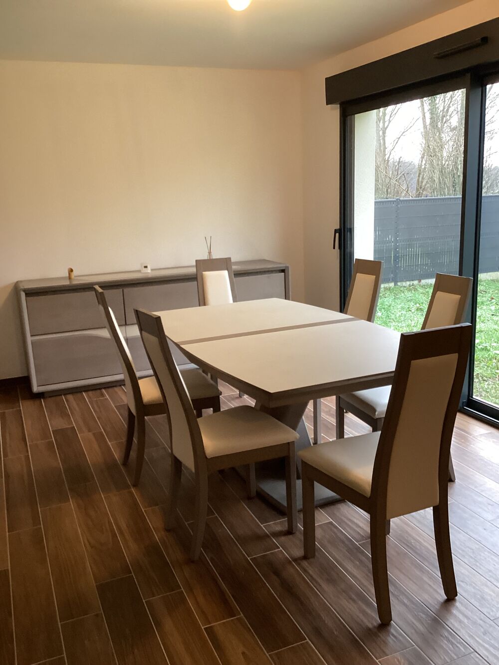 Ensemble table et chaises moderne Meubles