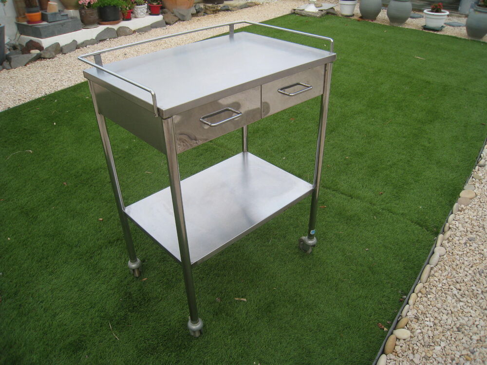 table en inox 4 roues pivotantes Meubles