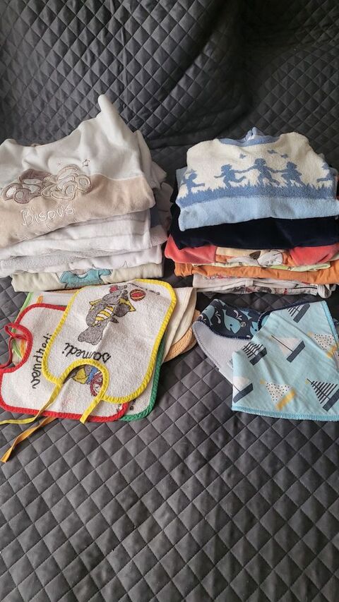 v�tements enfant 12 A 24 MOIS 30 Montlu�on (03)