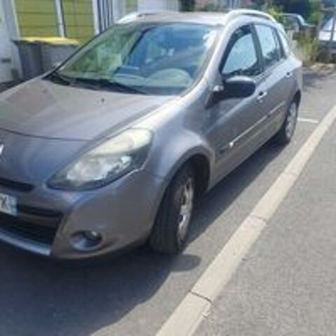 Clio III Estate Clio Estate III dCi 75 20th Euro 5 2011 occasion 59300 Valenciennes