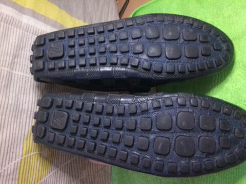 mocassins Vuitton taille 40,en cuir noir vintage. 35 Paris 20 (75)