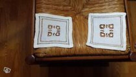 2 napperons carr�s anciens et autres mod�les 0 M�rignies (59)