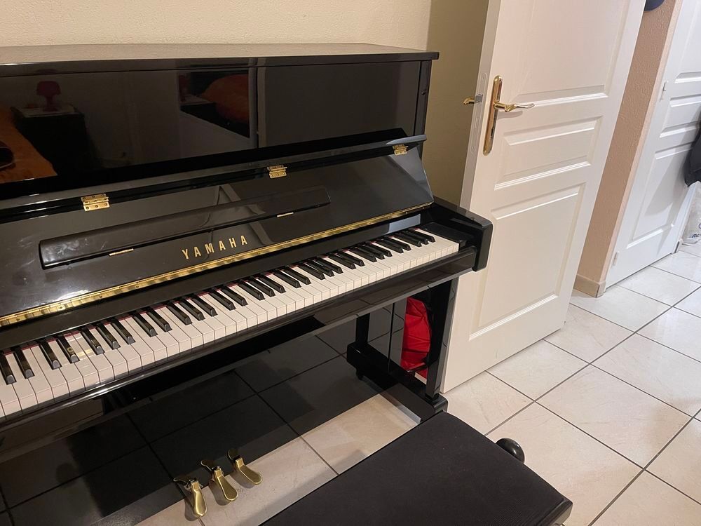 Piano en tres bon etat Instruments de musique