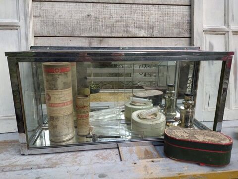 Armoire M�dicale Murale Laiton Chrom� Cabinet de Curiosit� 130 Loches (37)