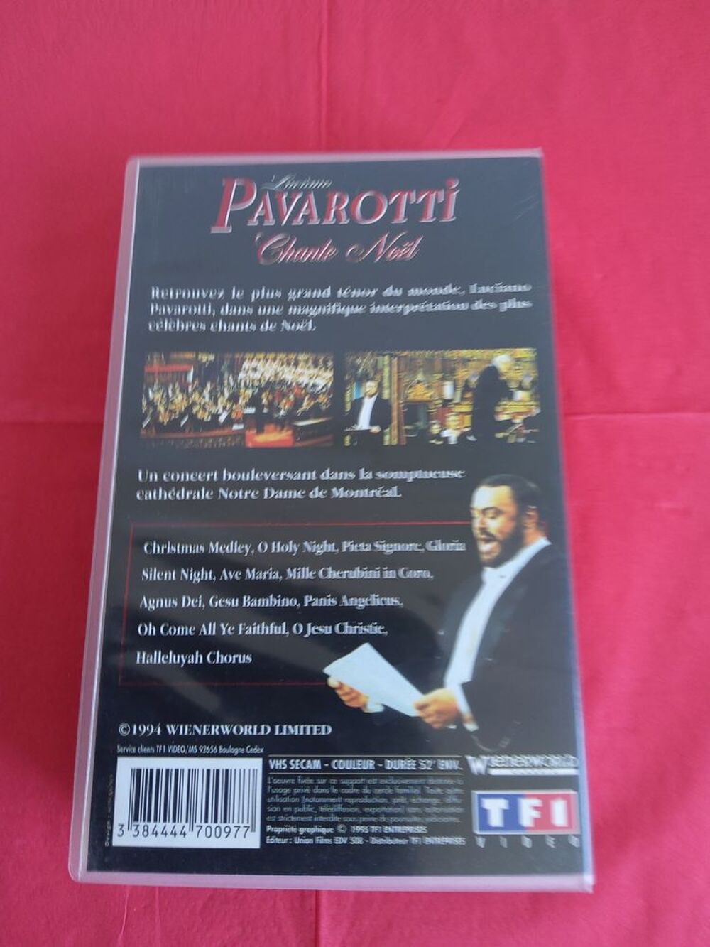K7 VHS Luciano Pavarotti chante No&euml;l DVD et blu-ray