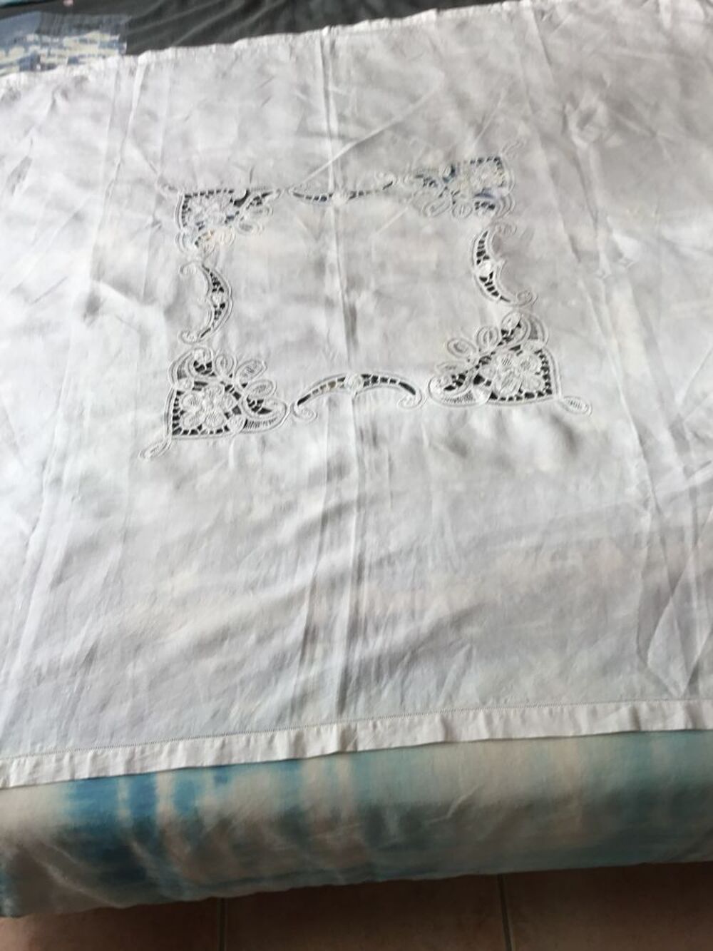 Nappe avec appliques en dentelle et ses serviettes Bon &eacute;tat Décoration