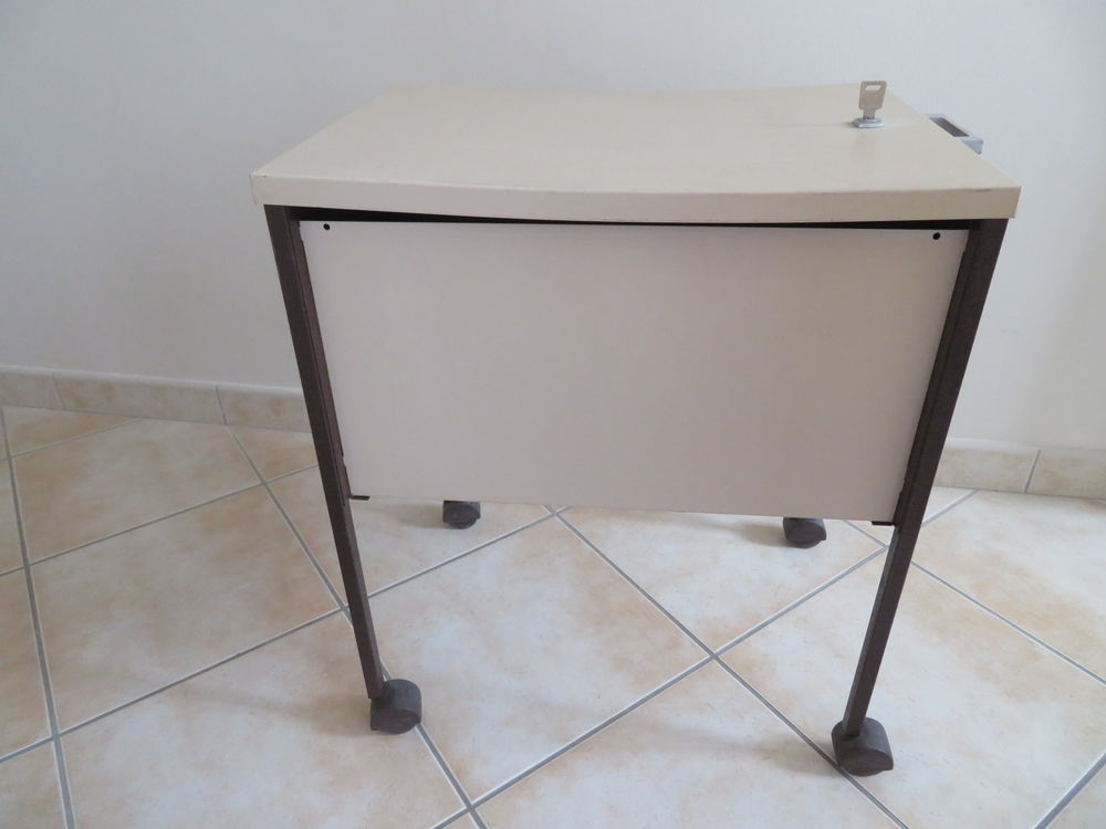 MEUBLE BUREAU METALLIQUE Meubles
