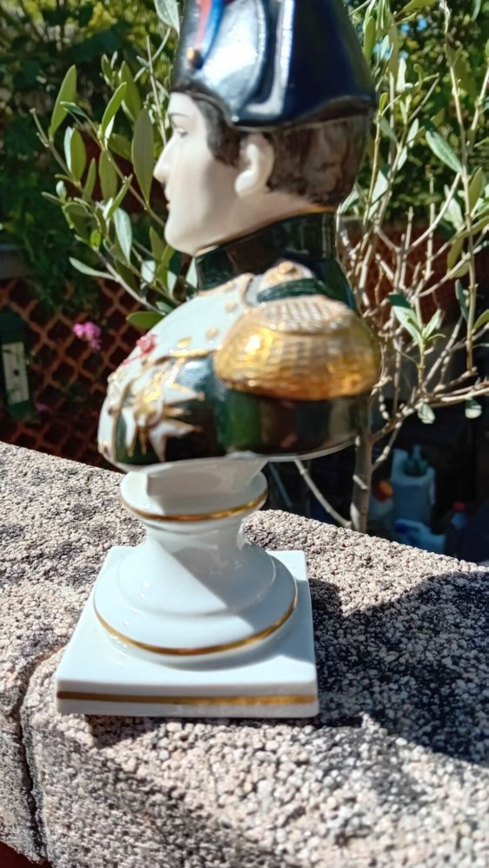 Napol&eacute;on empereur buste en porcelaine de SEVRES estampill&eacute; 