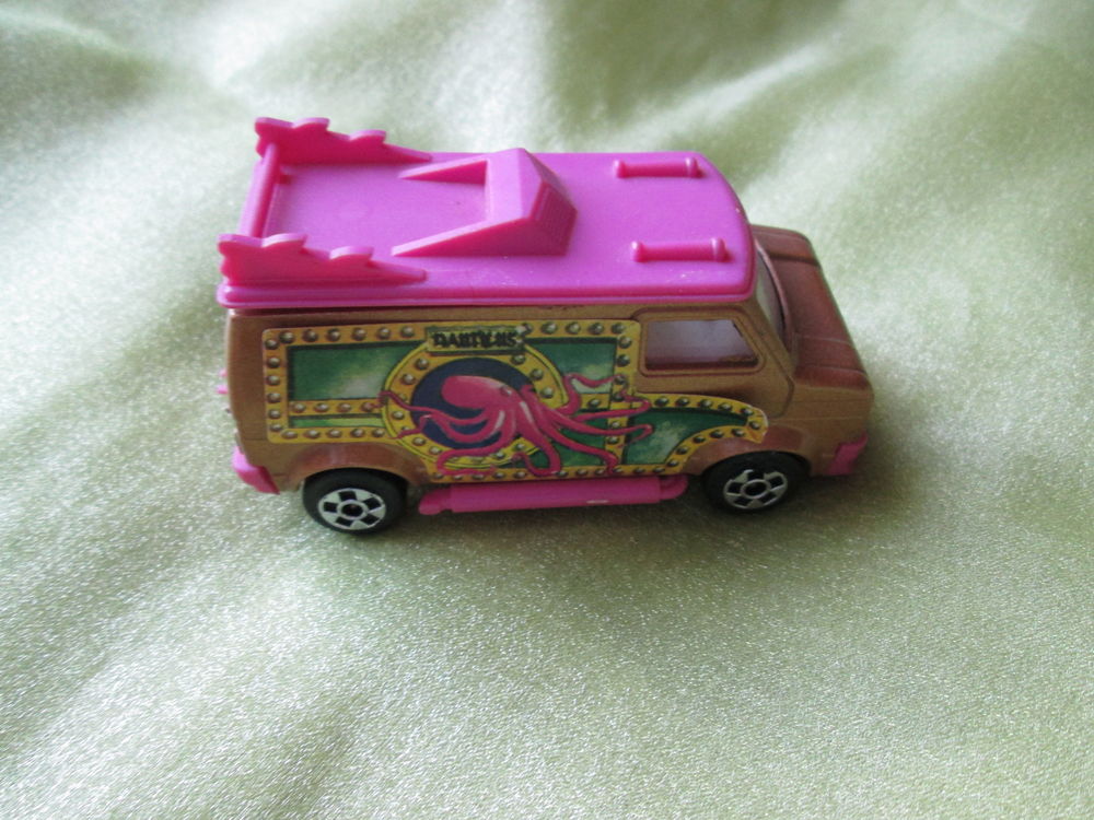 Voiture de collection " Norev " US VAN ,1985, &eacute;chelle 1/43 