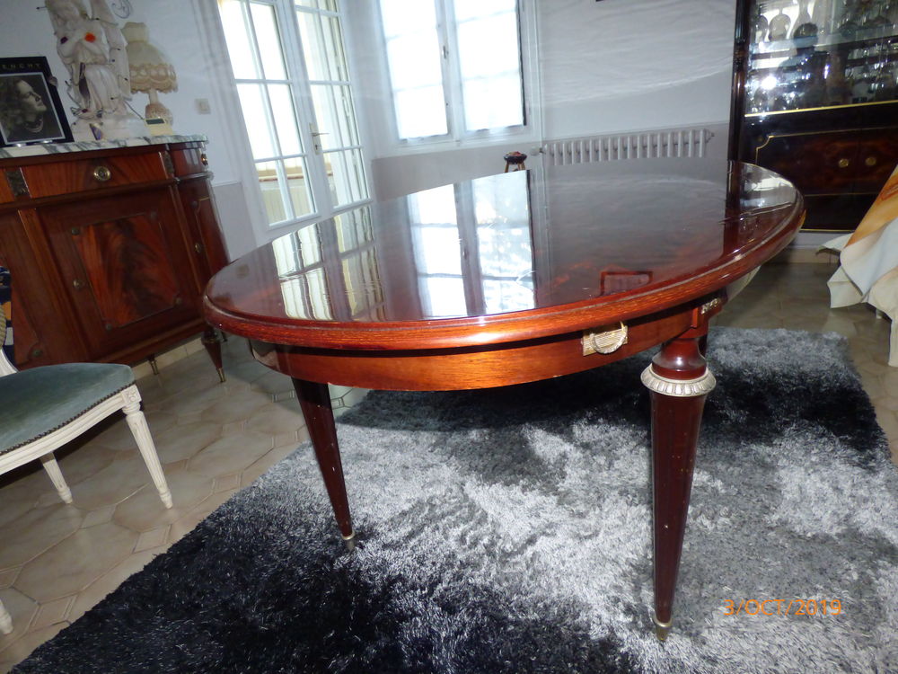 TABLE SALLE A MANGER STYLE LOUIX16 Meubles