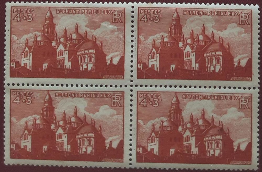 5 TIMBRES &agrave; collection PERIGUEUX saint FRONT 