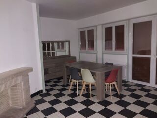  Appartement à louer 4 pièces 104 m²