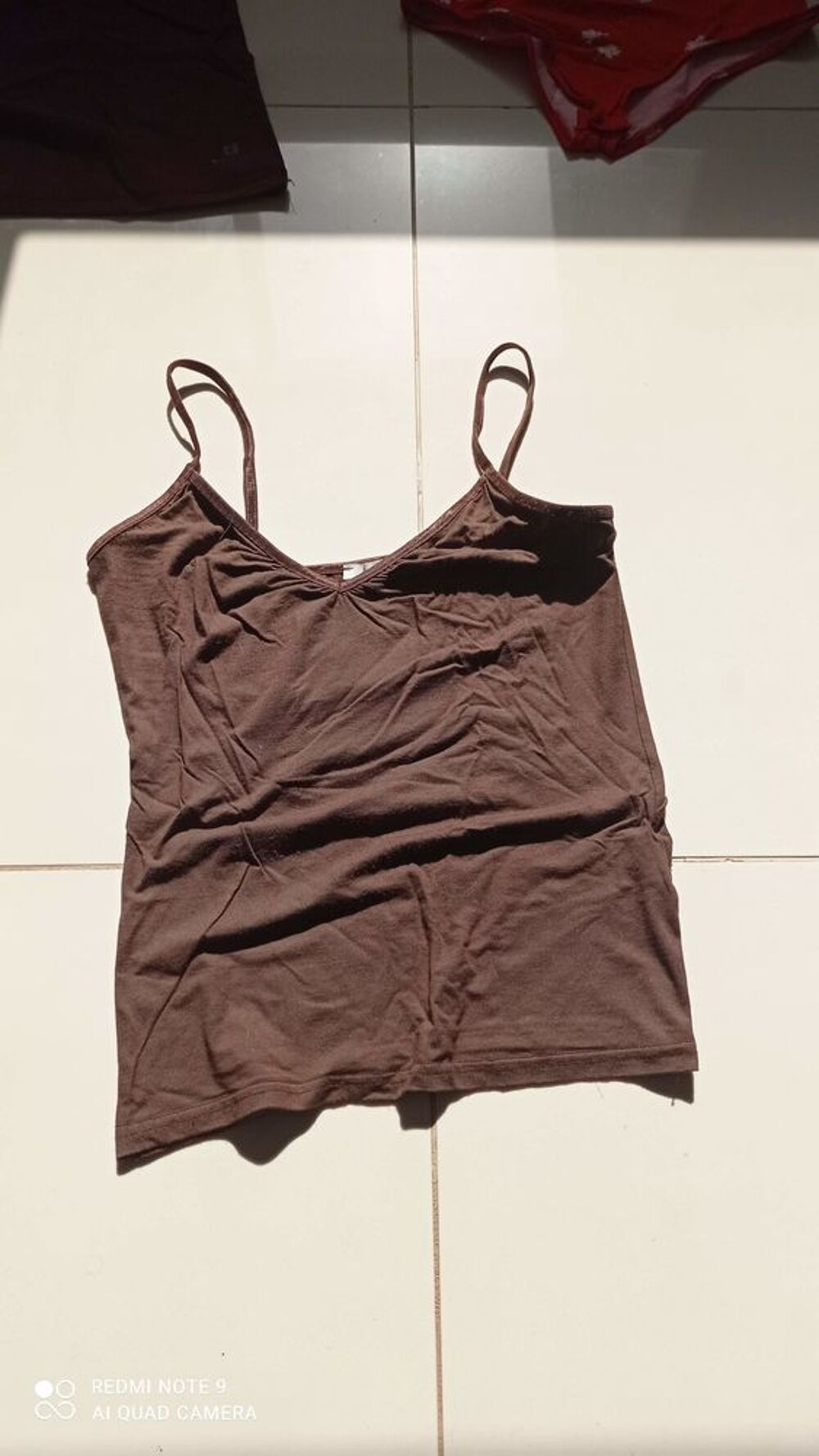 Tee shirt femme t 36 . Tr&egrave;s bon &eacute;tat 
Vêtements
