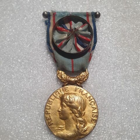 MEDAILLE 1892 GRAND PRIX HUMANITAIRE DE FRANCE . 22 Lucheux (80)