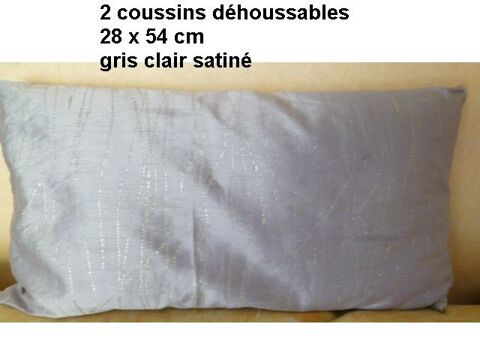 coussins gris clairs et housses  4 Martigues (13)