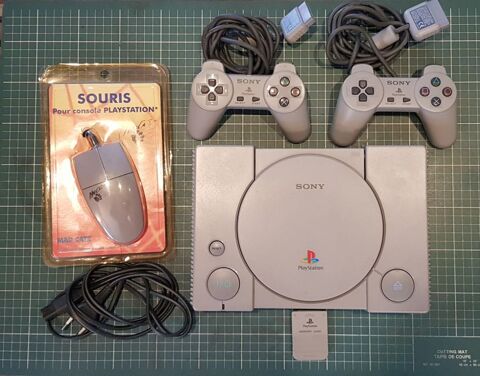 PlayStation 1 PS1 SCPH-5552 PAL + 2 manettes + 9 jeux Montrouge (92)