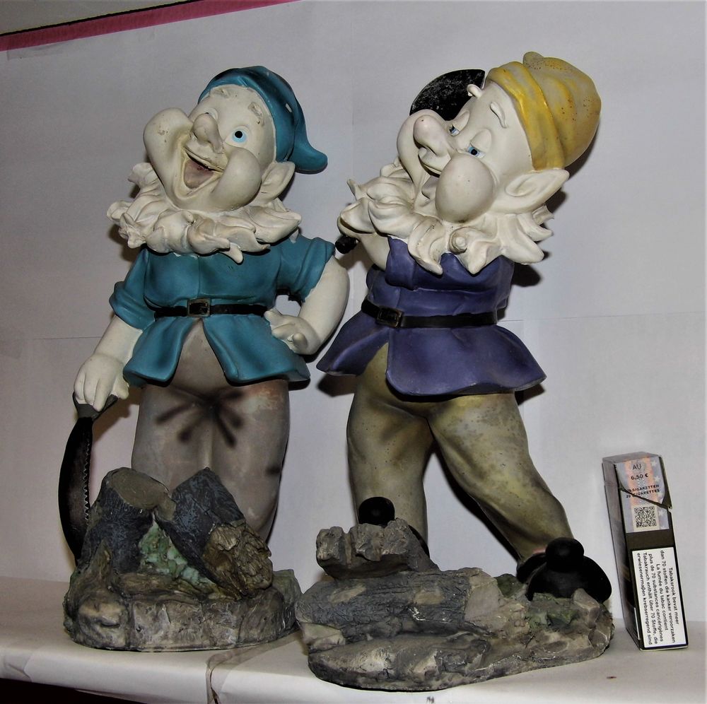 Paire de nains de jardin vintage statues r&eacute;sine num&eacute;rot&eacute;s hache scie Décoration