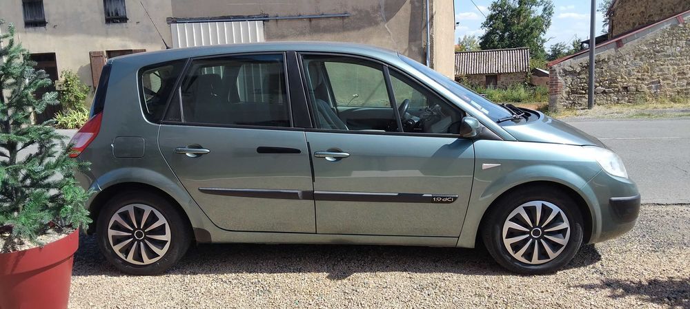 Grand Sc&eacute;nic II Grand Scenic 1.9 dCi 120 Confort Expression 2004 occasion 03380 Lamaids
