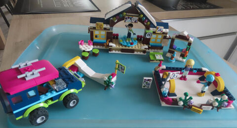 LEGO  FRIENDS : la patinoire et tout terrain station de ski Les Sables-d'Olonne (85)