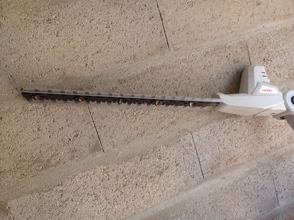 Taille haie &agrave; batterie t&eacute;l&eacute;scopique Jardin