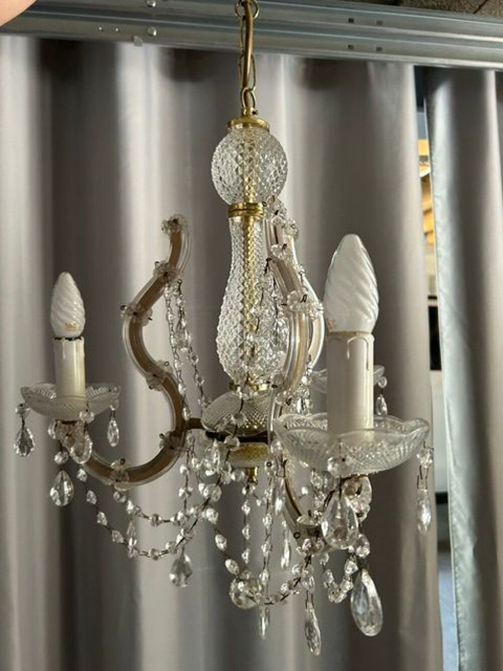 Luminaire &agrave; pampilles, 3 bras, vintage Décoration