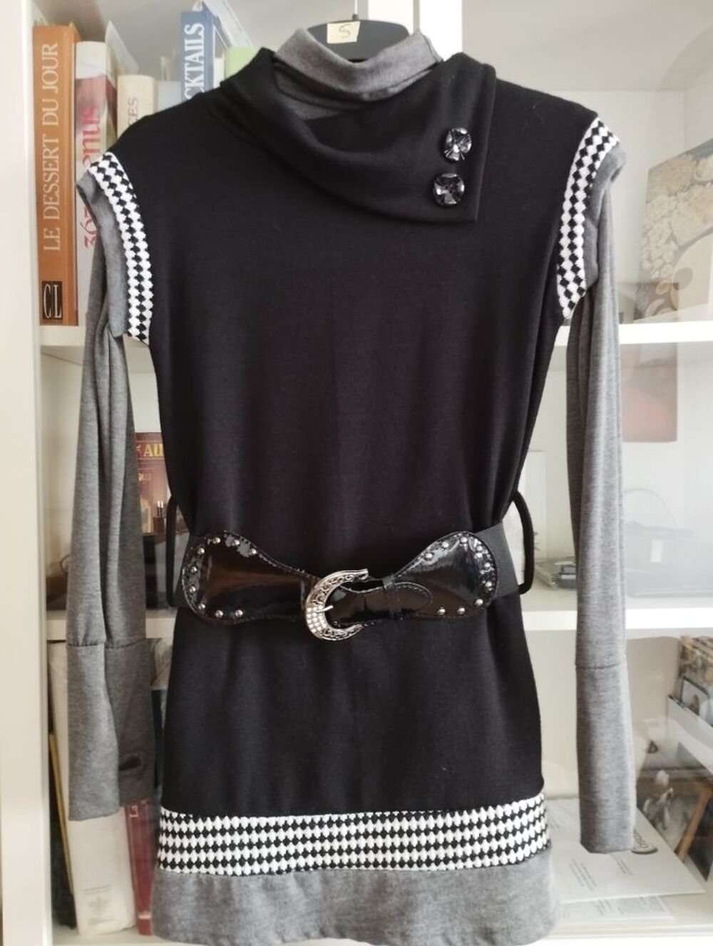 pull noir et gris Vêtements