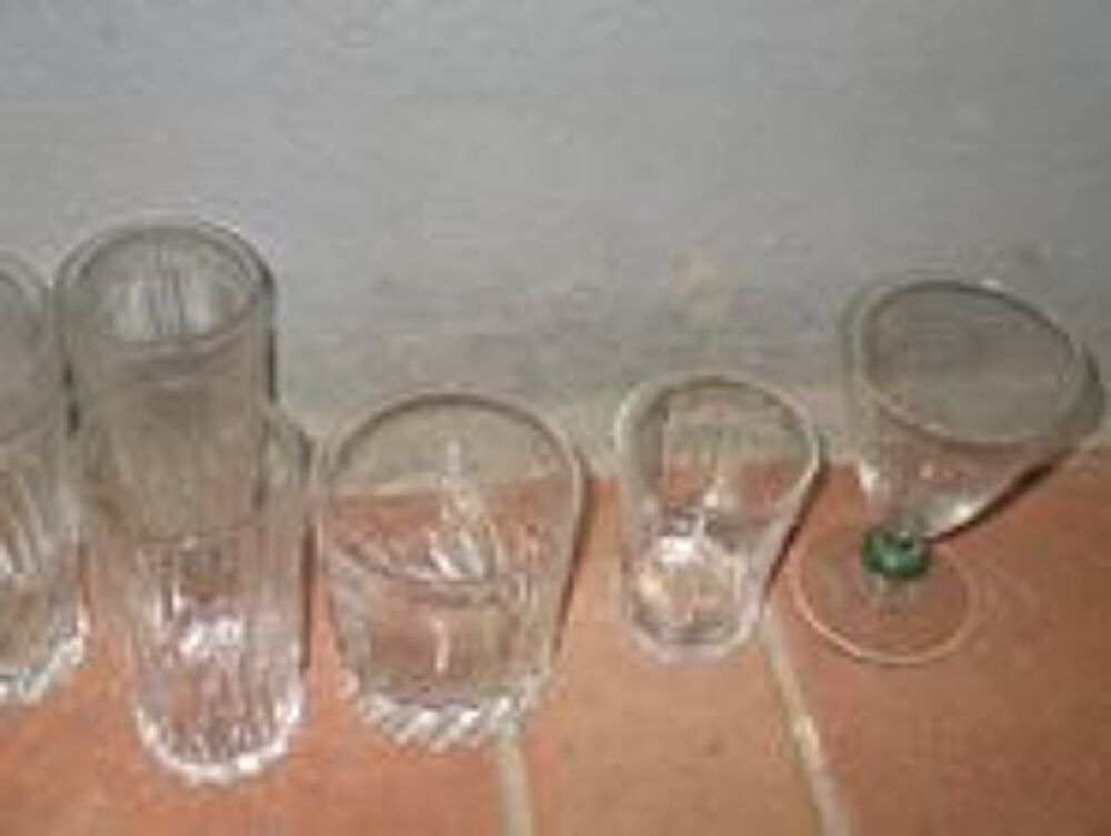 7 verres dont un en double - pas un &eacute;clat Dcoration