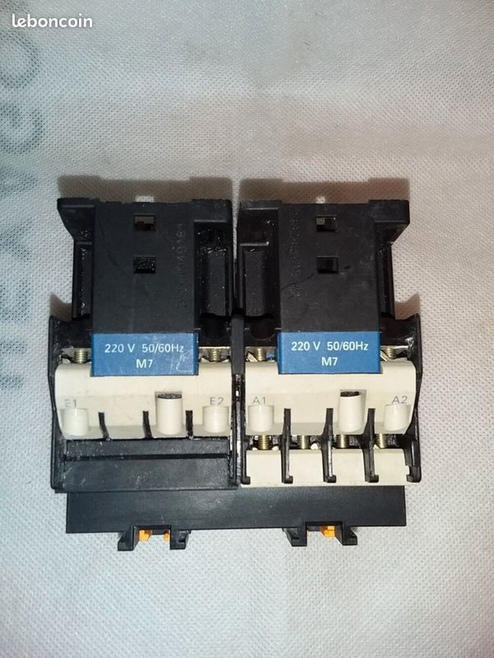 Relais ca2 dk22 telemecanique Bricolage
