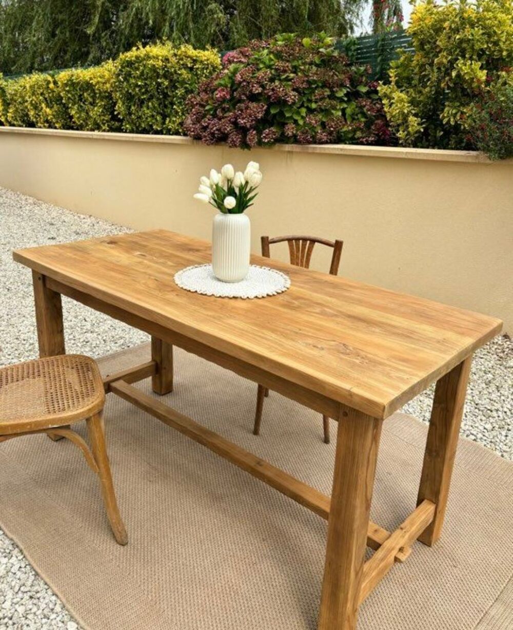 Table en bois massif Meubles