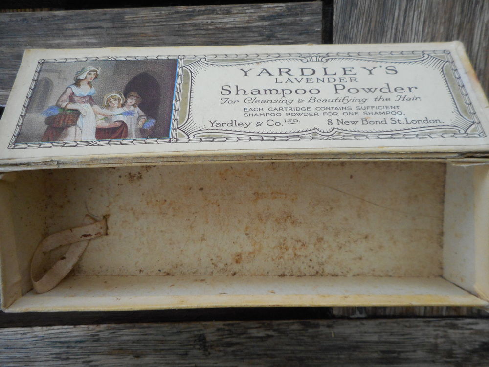 Ancienne boite vide en carton Yardley 