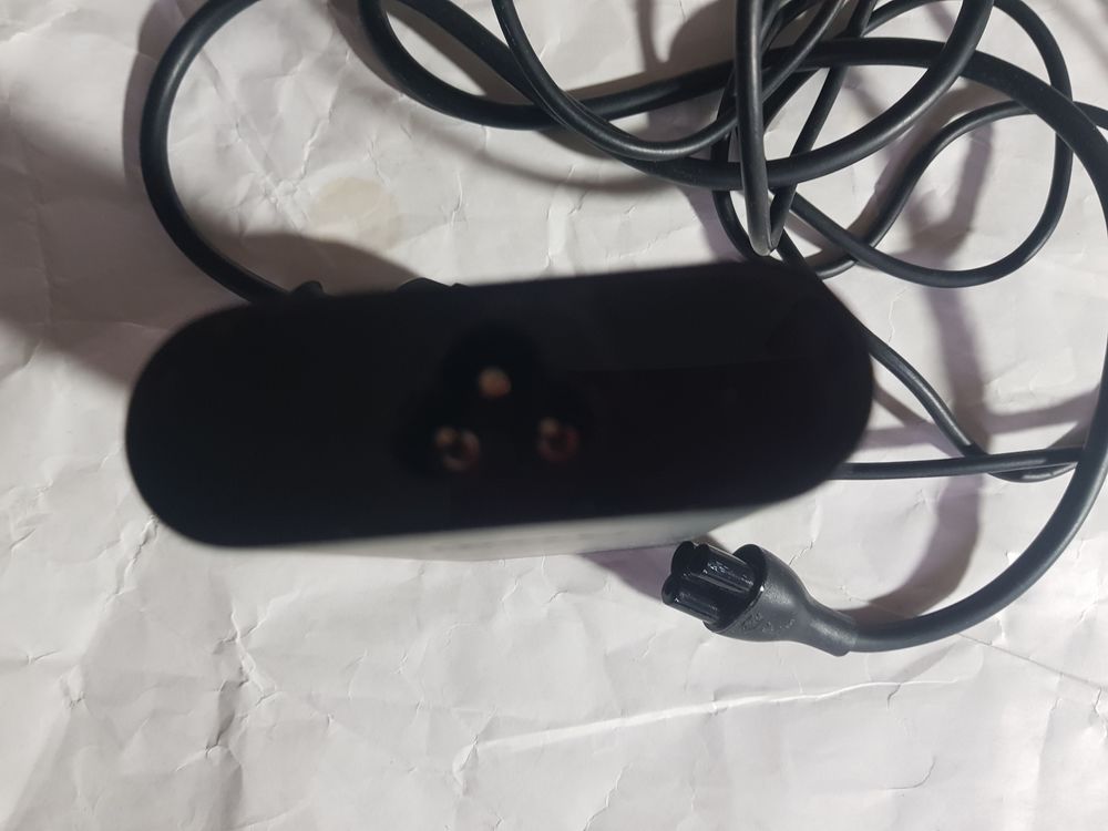 CHARGEUR ADAPTATEUR 90 W DELL POUR ORDINATEUR TRES BON ETAT Matériel informatique