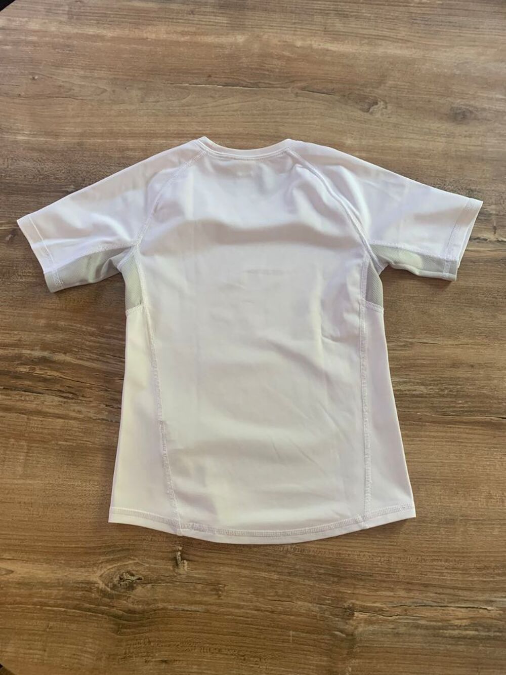 Tee shirt enfant fille d&eacute;catlon " Quechua " Vêtements enfants