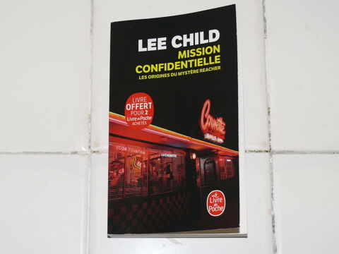 Livre :  Mission confidentielle  1 Saintes (17)