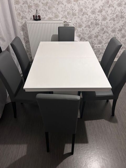 table pgase extensible avec 6 chaises Mia 450 Paris 16 (75)