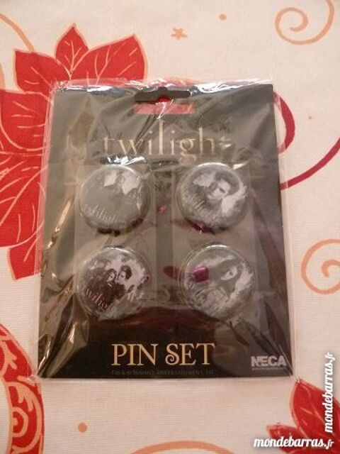 LOT BadgeS twilight jacob cullen cinema film goodie 2 Fèves (57)