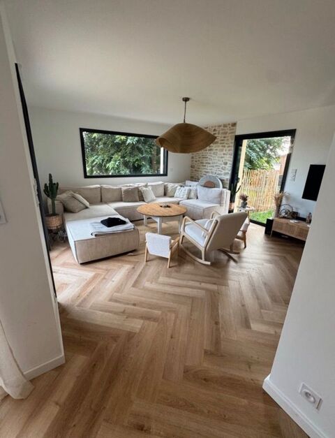   Maison r�nov�e en 2023 ? Limite Saint-Av� / Saint-Nolff ? 1 Maison - 6 pi�ce(s) - 175 m�