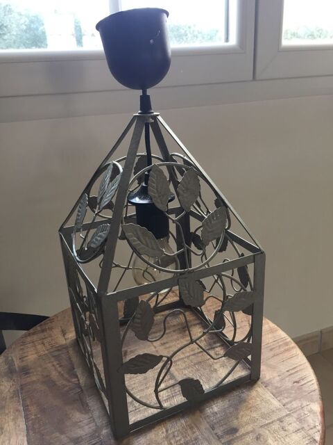 Lustre en fer forg� 18 N�mes (30)