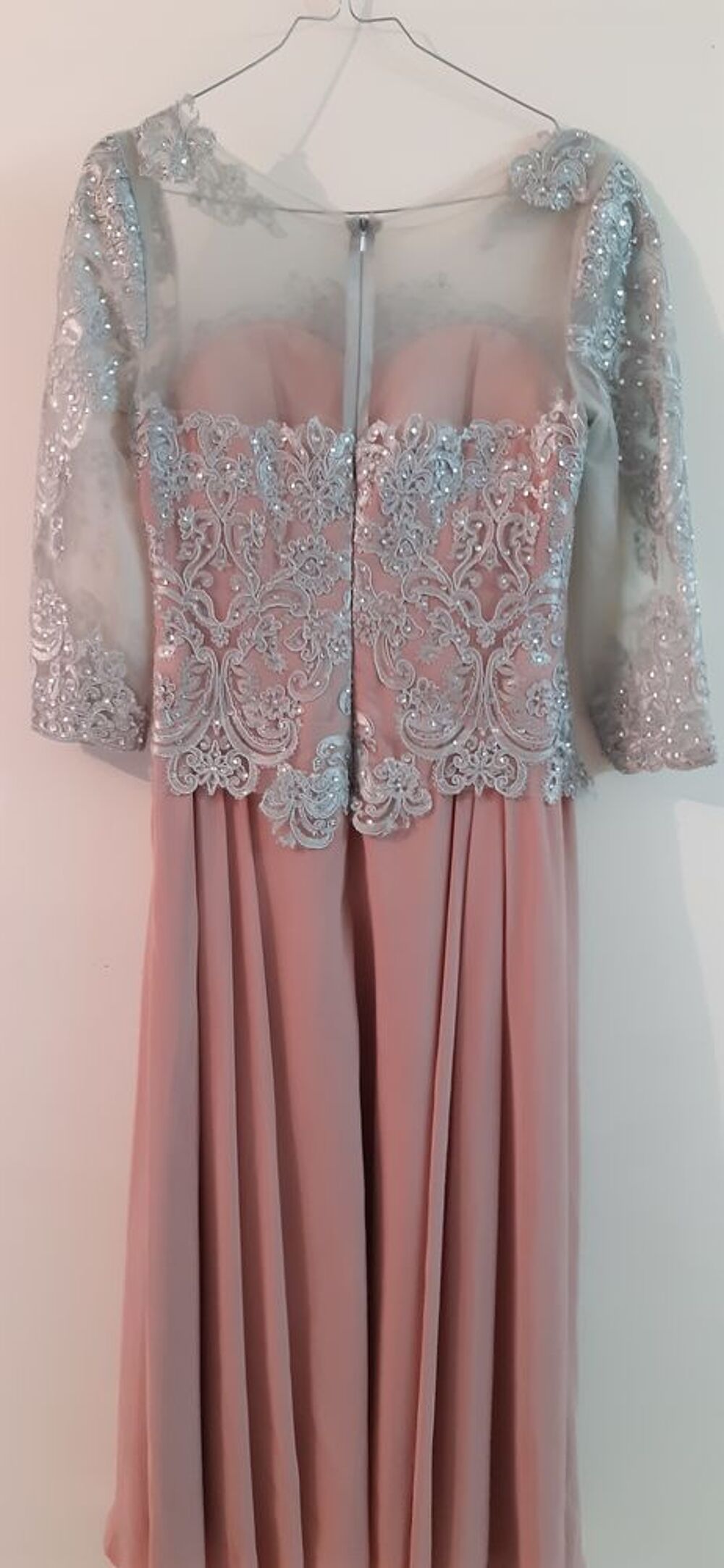 Tr&egrave;s belle robe ( maman des mari&eacute;s, coktail, ....) Vêtements