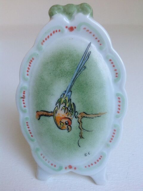 PEINTURE D'UN PERROQUET SUR PORCELAINE LIMOGES Envoi Possibl Tr�gunc (29)