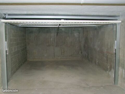  Parking / Garage  louer 16 m