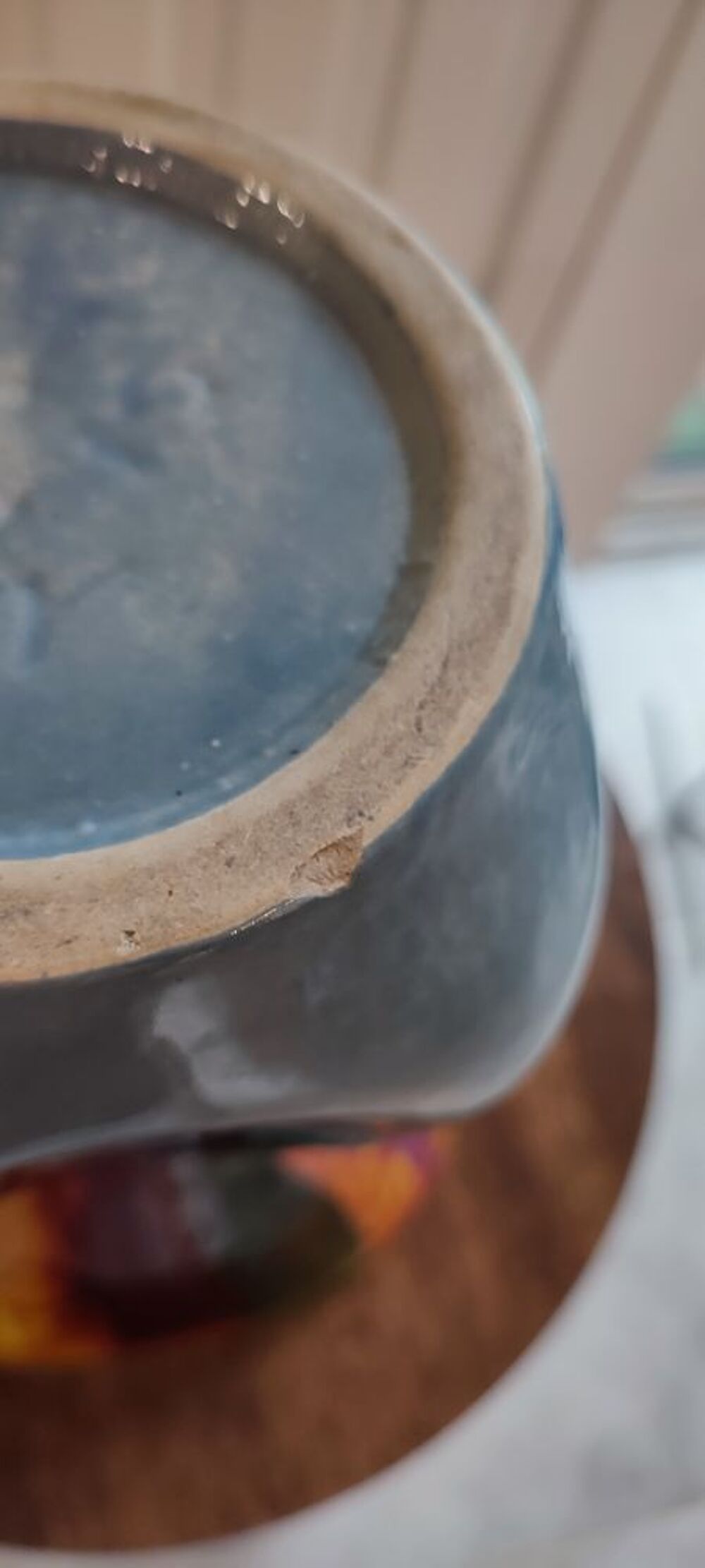 Vase c&eacute;ramique &eacute;maill&eacute;e vintage sign&eacute; 