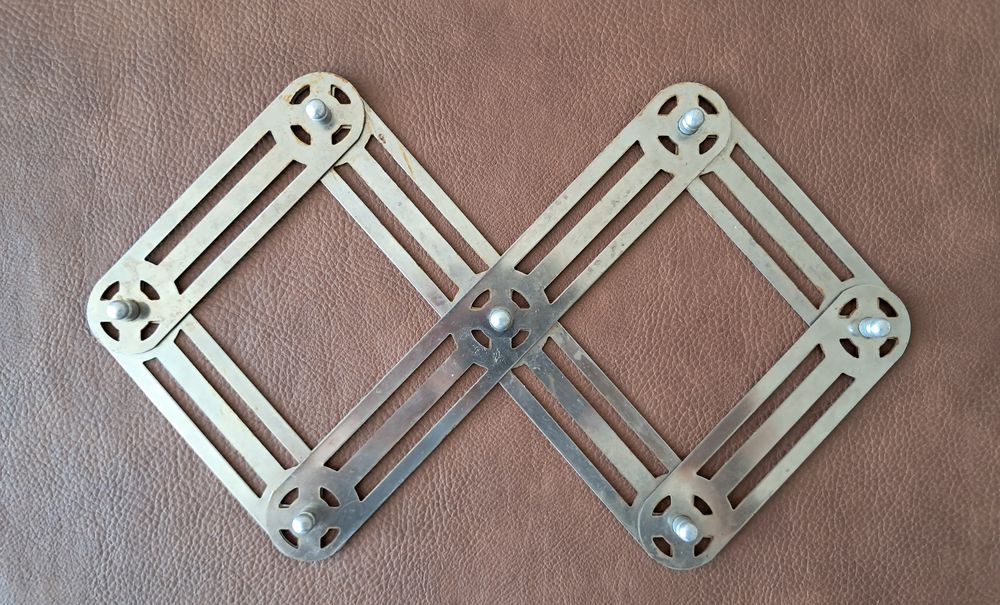 dessous de plat en m&eacute;tal m&eacute;tallique style vintage pliable Cuisine