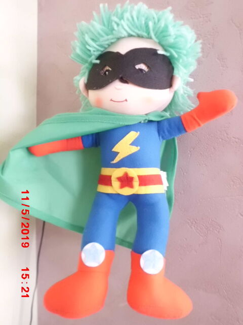 PELUCHE SUPER HEROS ZEEMANN 17 Oignies (62)