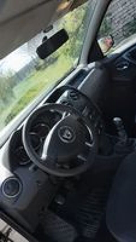 Duster 1.5 dCi 110 4x2 Laur&eacute;ate 2014 occasion 46000 Cahors