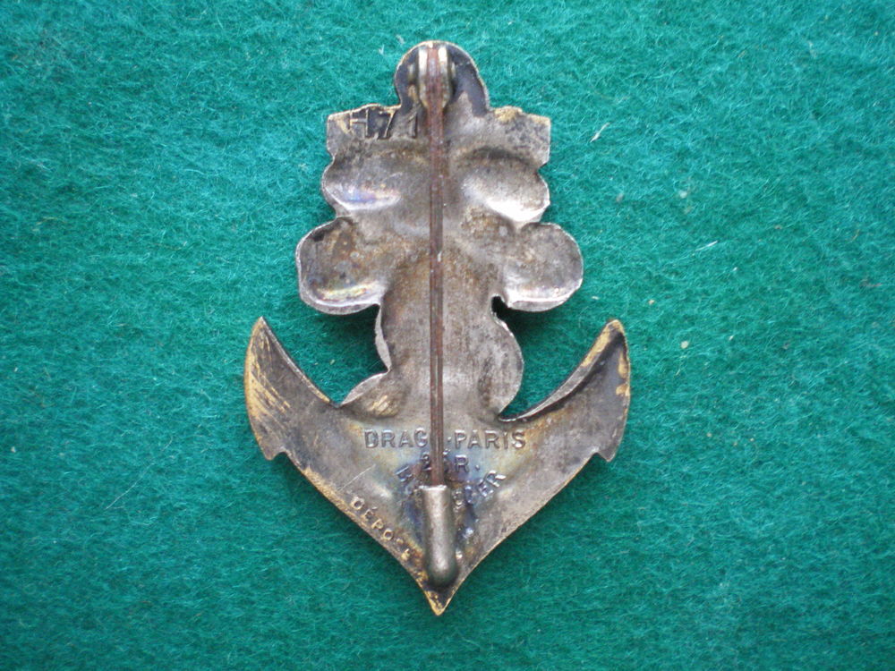 Insigne colonial - Centre d'Instruction de l'Arme Blind&eacute;e. 